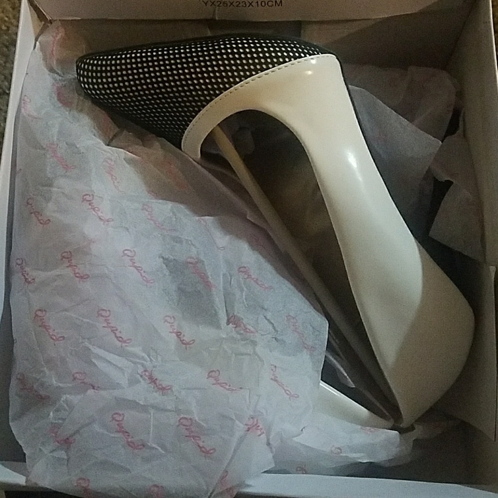 Brand New Heels - Picture 3 of 4